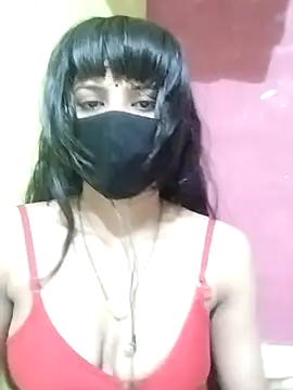 Snapshot of Coupleshow47 chatting on 03/05/25, 11:05 Coupleshow47 online show from 03/05/25, 11:05