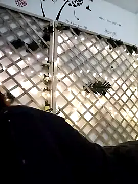 Snapshot of Mia_WAll chatting on 01/22/25, 10:18 Mia WAll online show from 01/22/25, 10:18