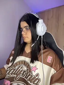 pretty angela1 online show from 04/12/26, 02:11