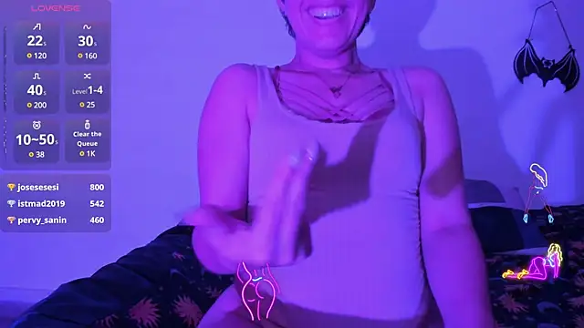 Snapshot of Laura_hellss chatting on 02/19/25, 02:44 Laura hellss online show from 02/19/25, 02:44