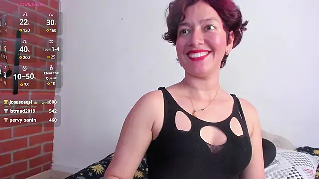 Snapshot of Laura_hellss chatting on 03/04/25, 07:54 Laura hellss online show from 03/04/25, 07:54