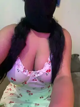 Snapshot of Hit_Jouri chatting on 02/23/25, 06:12 Hit Jouri online show from 02/23/25, 06:12