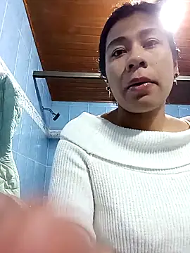 Snapshot of Pamelamilkk_1007 chatting on 11/13/25, 11:58 Pamelamilkk 1007 online show from 11/13/25, 11:58