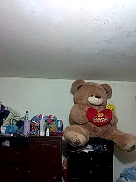 Snapshot of Pamelamilkk_1007 chatting on 11/16/25, 06:46 Pamelamilkk 1007 online show from 11/16/25, 06:46