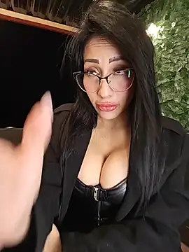 Snapshot of Isabellitasexi38 chatting on 05/03/26, 02:39 Isabellitasexi38 online show from 05/03/26, 02:39