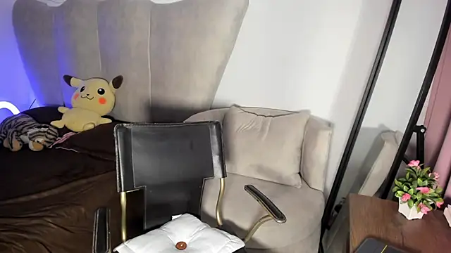 rachaeldeckard   online show from 01/06/25, 05:41