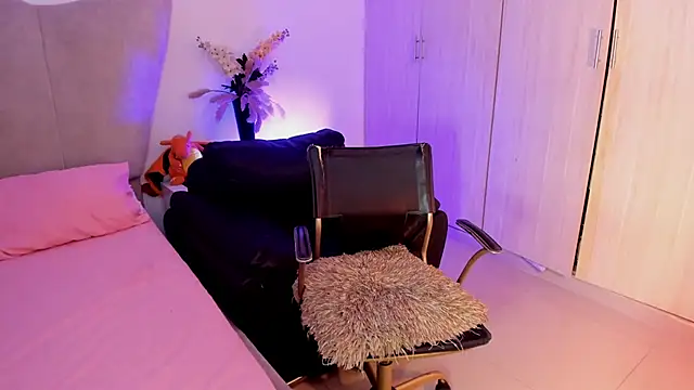 rachaeldeckard   online show from 11/07/25, 03:06