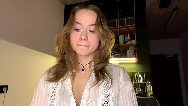 Snapshot of RoxyStar17 chatting on 01/10/25, 08:15 RoxyStar17 online show from 01/10/25, 08:15