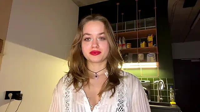 Snapshot of RoxyStar17 chatting on 02/06/25, 11:48 RoxyStar17 online show from 02/06/25, 11:48