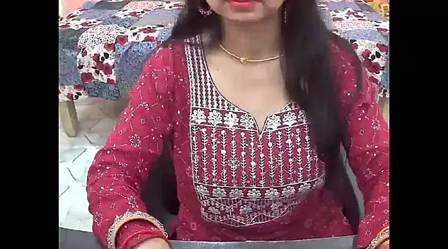 Snapshot of sexyrdxx chatting on 01/07/25, 06:48 sexyrdxx online show from 01/07/25, 06:48