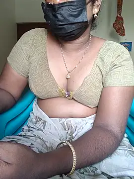 Snapshot of Tamil_roja69 chatting on 09/13/25, 05:40 Tamil roja69 online show from 09/13/25, 05:40