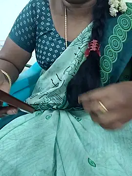 Snapshot of Tamil_roja69 chatting on 09/18/25, 01:57 Tamil roja69 online show from 09/18/25, 01:57