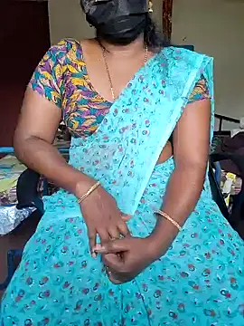 Snapshot of Tamil_roja69 chatting on 10/10/25, 06:56 Tamil roja69 online show from 10/10/25, 06:56