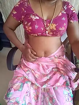 Snapshot of Tamil_roja69 chatting on 06/19/26, 04:39 Tamil roja69 online show from 06/19/26, 04:39