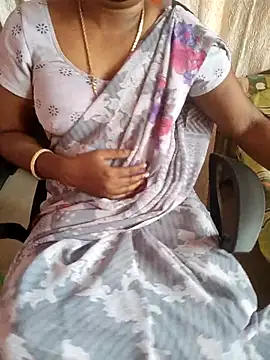 Snapshot of Tamil_roja69 chatting on 06/22/26, 05:26 Tamil roja69 online show from 06/22/26, 05:26