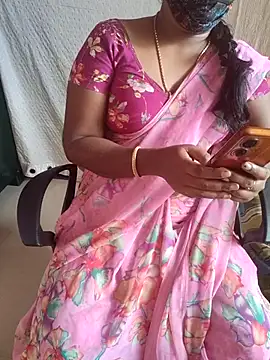 Snapshot of Tamil_roja69 chatting on 06/24/26, 04:00 Tamil roja69 online show from 06/24/26, 04:00