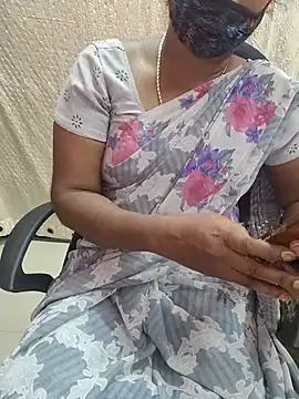 Snapshot of Tamil_roja69 chatting on 07/10/26, 04:53 Tamil roja69 online show from 07/10/26, 04:53