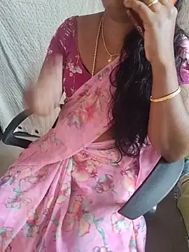 Snapshot of Tamil_roja69 chatting on 08/03/26, 06:01 Tamil roja69 online show from 08/03/26, 06:01