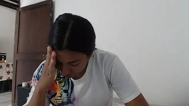 Coral0403 online show from 03/09/25, 06:54