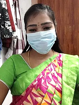 Snapshot of meena_27 chatting on 03/09/25, 04:11 meena 27 online show from 03/09/25, 04:11