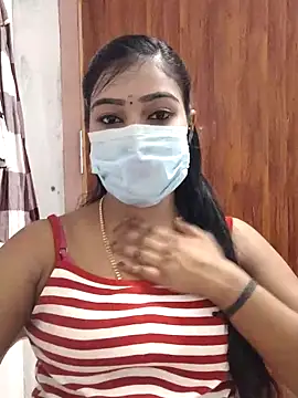 Snapshot of meena_27 chatting on 03/11/25, 04:07 meena 27 online show from 03/11/25, 04:07