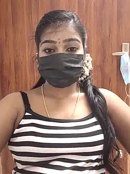 Snapshot of meena_27 chatting on 03/13/25, 07:28 meena 27 online show from 03/13/25, 07:28