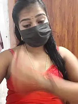 Snapshot of meena_27 chatting on 03/15/25, 07:16 meena 27 online show from 03/15/25, 07:16