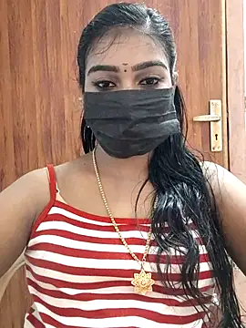 Snapshot of meena_27 chatting on 03/19/25, 06:24 meena 27 online show from 03/19/25, 06:24