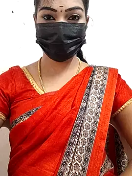 Snapshot of meena_27 chatting on 09/10/25, 06:24 meena 27 online show from 09/10/25, 06:24