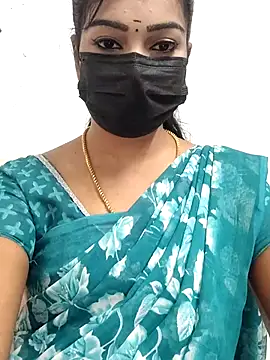 Snapshot of meena_27 chatting on 09/13/25, 07:19 meena 27 online show from 09/13/25, 07:19