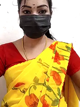 Snapshot of meena_27 chatting on 09/17/25, 06:26 meena 27 online show from 09/17/25, 06:26