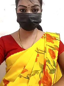 Snapshot of meena_27 chatting on 10/03/25, 07:16 meena 27 online show from 10/03/25, 07:16