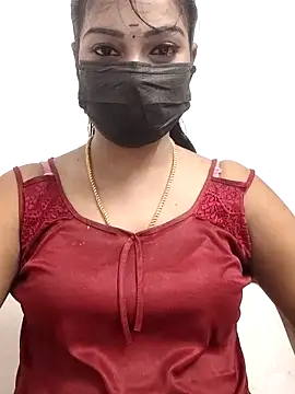 Snapshot of meena_27 chatting on 10/06/25, 05:43 meena 27 online show from 10/06/25, 05:43