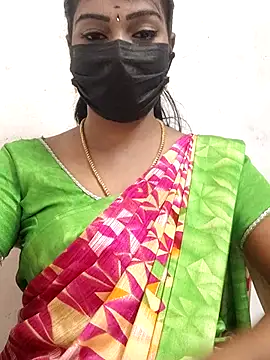 Snapshot of meena_27 chatting on 10/09/25, 07:39 meena 27 online show from 10/09/25, 07:39