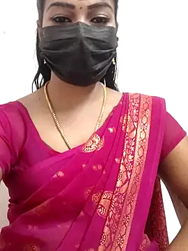 Snapshot of meena_27 chatting on 10/22/25, 06:57 meena 27 online show from 10/22/25, 06:57