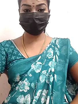 Snapshot of meena_27 chatting on 10/26/25, 06:41 meena 27 online show from 10/26/25, 06:41