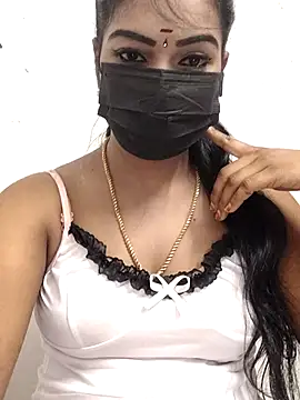 Snapshot of meena_27 chatting on 11/02/25, 06:21 meena 27 online show from 11/02/25, 06:21