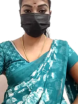 Snapshot of meena_27 chatting on 11/04/25, 07:07 meena 27 online show from 11/04/25, 07:07