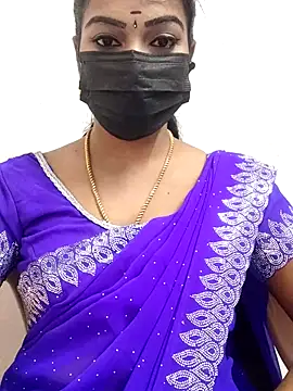 Snapshot of meena_27 chatting on 11/05/25, 08:14 meena 27 online show from 11/05/25, 08:14