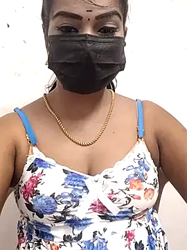 Snapshot of meena_27 chatting on 11/09/25, 06:17 meena 27 online show from 11/09/25, 06:17