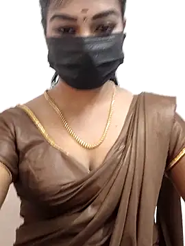 Snapshot of meena_27 chatting on 11/11/25, 07:19 meena 27 online show from 11/11/25, 07:19