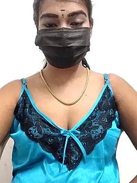 Snapshot of meena_27 chatting on 11/13/25, 08:52 meena 27 online show from 11/13/25, 08:52