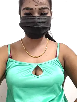 Snapshot of meena_27 chatting on 11/19/25, 06:52 meena 27 online show from 11/19/25, 06:52