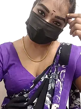 Snapshot of meena_27 chatting on 11/24/25, 06:13 meena 27 online show from 11/24/25, 06:13