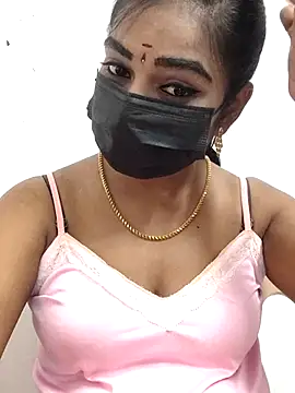 Snapshot of meena_27 chatting on 11/25/25, 08:14 meena 27 online show from 11/25/25, 08:14