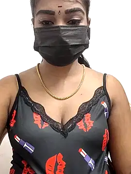 Snapshot of meena_27 chatting on 11/26/25, 06:09 meena 27 online show from 11/26/25, 06:09