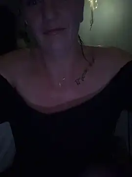 Snapshot of AlessasRoom chatting on 05/16/26, 06:21 AlessasRoom online show from 05/16/26, 06:21