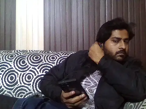 Snapshot of indihotguy chatting on 01/12/26, 02:11 indihotguy online show from 01/12/26, 02:11