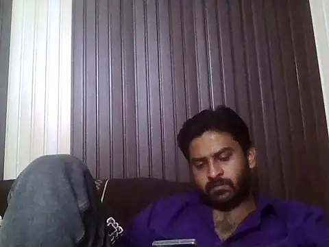 Snapshot of indihotguy chatting on 04/18/26, 12:42 indihotguy online show from 04/18/26, 12:42