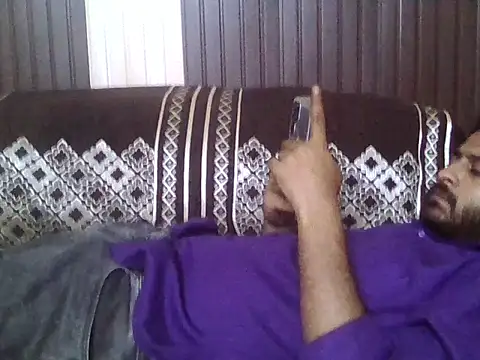 Snapshot of indihotguy chatting on 04/18/26, 08:09 indihotguy online show from 04/18/26, 08:09